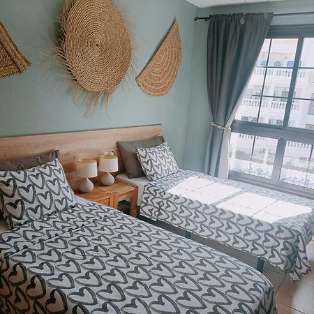 Greatly Located Apartment With Heated Pool, Los Cristianos Лос-Крістіанос Екстер'єр фото