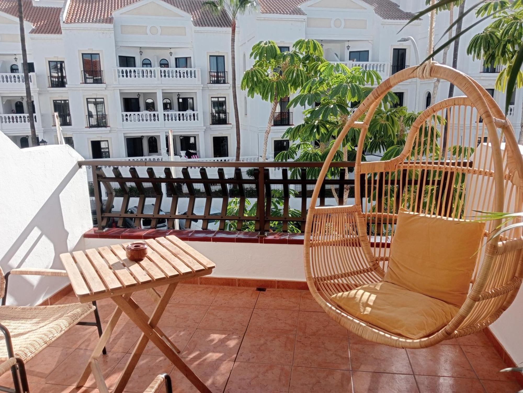 Greatly Located Apartment With Heated Pool, Los Cristianos Лос-Крістіанос Екстер'єр фото
