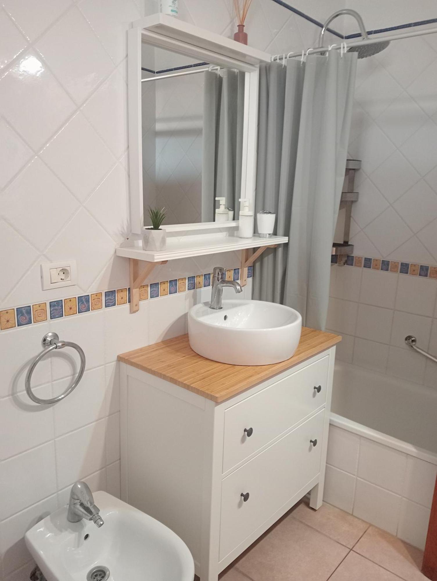Greatly Located Apartment With Heated Pool, Los Cristianos Лос-Крістіанос Екстер'єр фото