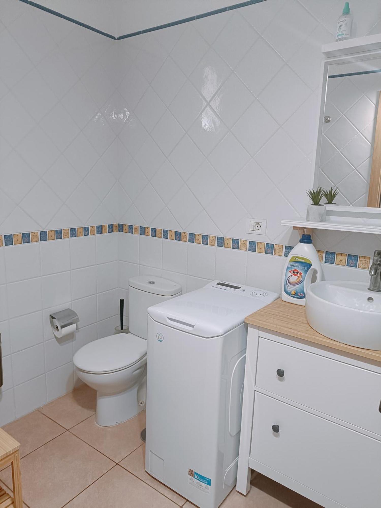 Greatly Located Apartment With Heated Pool, Los Cristianos Лос-Крістіанос Екстер'єр фото