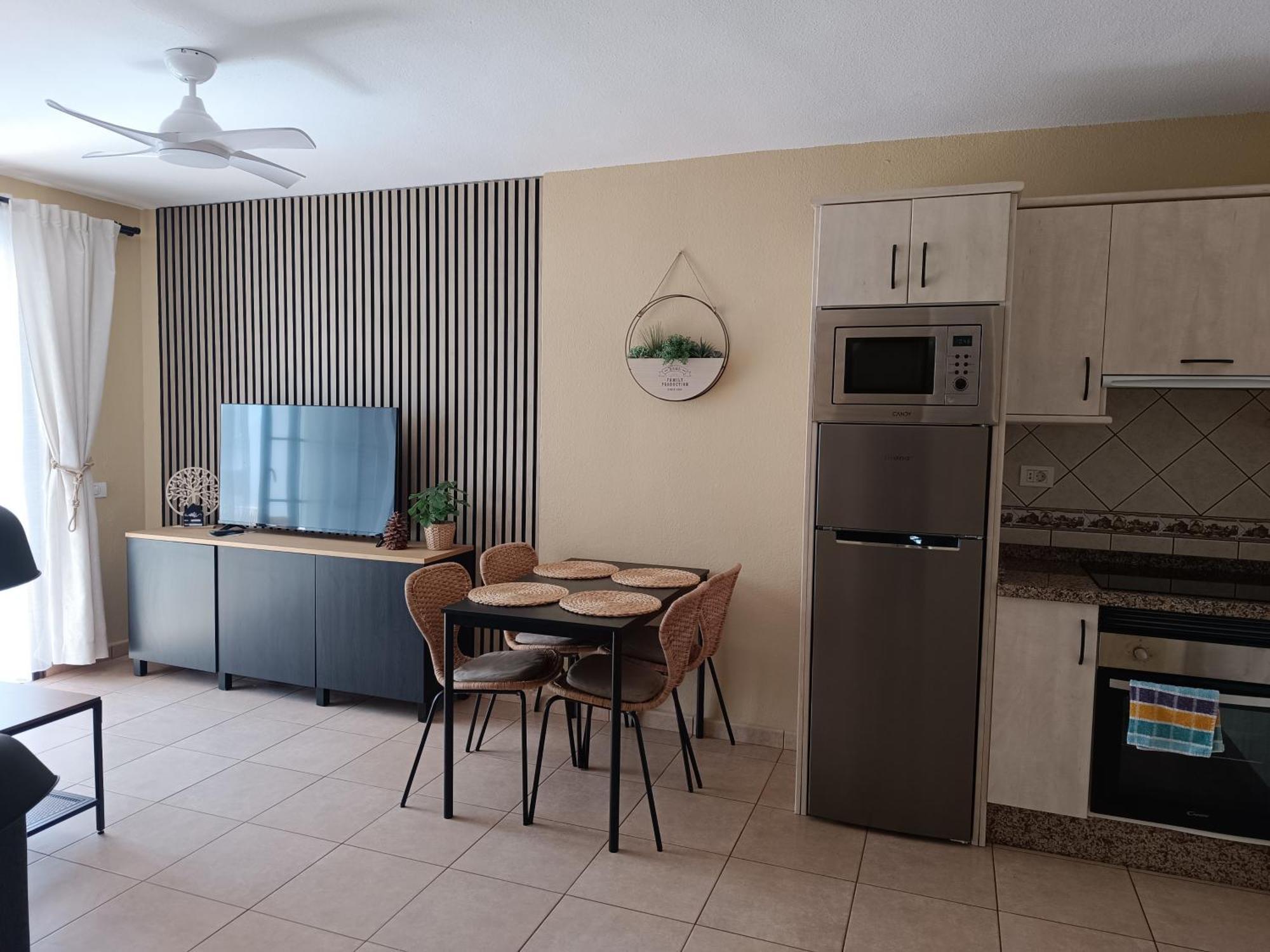 Greatly Located Apartment With Heated Pool, Los Cristianos Лос-Крістіанос Екстер'єр фото